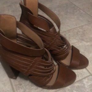 Aldo shoes used